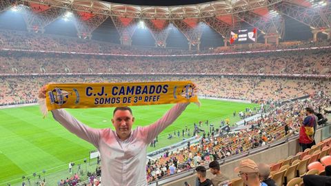 El�presidente del Juventud Cambados, Eladio Oubi�a, en la Supercopa de Espa�a en Yeda