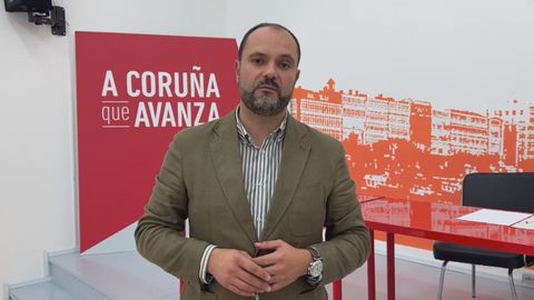 Bernardo Fernández foi reelixido como máximo responsable da executiva provincial do PSOE no congreso do domingo.