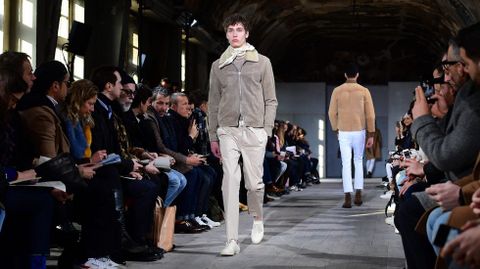 Desfile del dise�ador franc�s Pierre Maheo.
