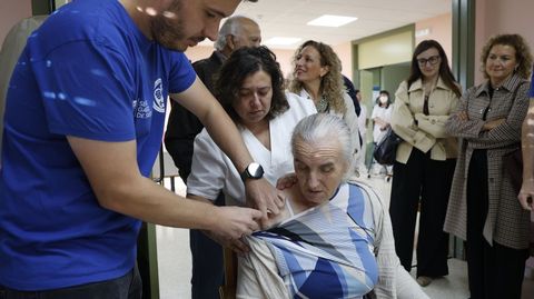 Foto de vacunaci�n en la residencia de A Peroxa.
