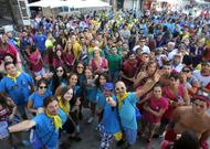 <span lang= gl >Concorrido Maratas�n</span>. Os dorneiros tiveron onte ocasi�n de descansar, pois non houbo actividade ata as sete da tarde. Foi ent�n cando as pe�as participantes no Maratas�n se congregaron no Malec�n para iniciar o percorrido polos bares e ir superando diferentes probas.