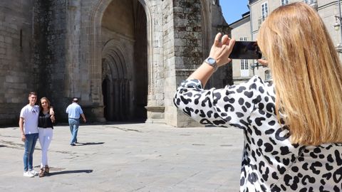 Turistas en la Praza de Santa Mara