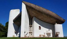 Capilla de Notre Dame du Haut, en Ronchamp, Francia.