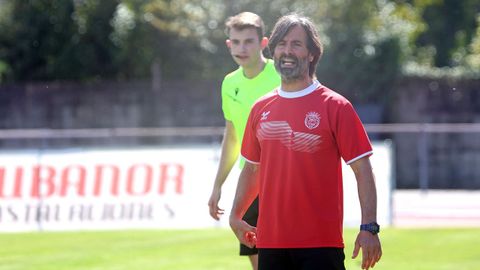 Partido de Tercera Federaci�n entre el Noia y el Somozas