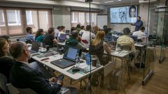 Taller de Vicente Berb�s en A Pobra sobre el dise�o de una sonrisa