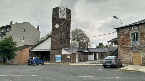 La restauración de la iglesia de Santa María da Cruz do Incio terminó a comienzos del mes pasado