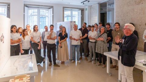 David Chipperfield fue el encargado de presentar la exposición en la sede de la Fundación RIA