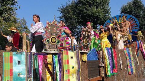 Una carroza mexicana en el desfile del Da de Amrica en Asturias.Una carroza mexicana en el desfile del Da de Amrica en Asturias