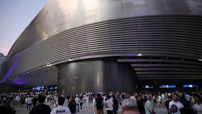 Imagen del exterior del Santiago Bernab&eacute;u