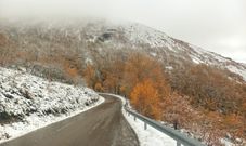 La primera nevada del oto�o llega a Os Ancares