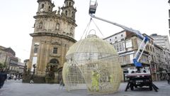 Instalacin de elementos decorativos en Pontevedra el ao pasado 