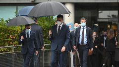 Abucheos a S�nchez e Ila en su visita al Hospital de La Paz