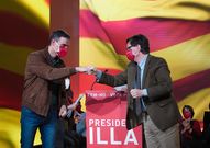 Pedro S�nchez y Salvador Illa, en el cierre de campa�a en Barcelona 