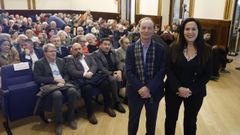 La catedr�tica Mar�a Jos� Bravo Bosch, directora del documental sobre Otero Pedrayo, con Eduadro L�pez Pereira, en la presentaci�n en el Liceo de Ourense.