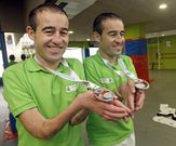 El ribeirense, con la presea de plata del europeo del a�o pasado. 