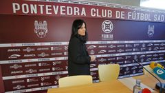 La presidenta del Pontevedra CF, Lupe Murillo, en una de sus �ltimas ruedas de prensa este a�o en Pasar�n