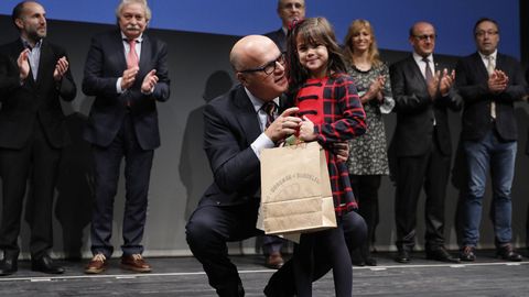 Hasta un total de cuarenta alumnos de distintos centros de la provincia resultaron premiados en el concurso de la Constituci�n.