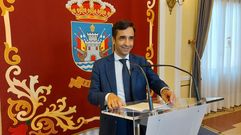 El alcalde de Ferrol, Jos� Manuel Rey Varela, durante una rueda de prensa.