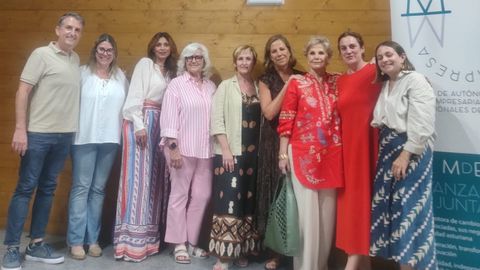 El encuentro �Mujeres Empresarias del Oriente de Asturias: Proyectarse, Reinventarse, Anclarse�, organizado por Mujeres de Empresa en el Centro Cultural Llac�n de Porr�a