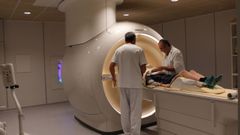 Un paciente en una resonancia