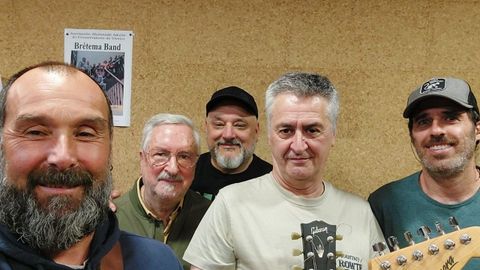 Pedro, Dani, Manel, Luis y Rubén llevan todo el curso ensayando en Fervenza 0.0
