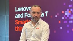 Lee Wright dirige el equipo que produce la se�al de las carreras de Formula 1 y recoge los datos de telemetr�a.