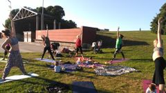 Asociaci�n Medrar en Tribu de Gij�n.Yoga en familia