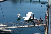 La aeronave, tras el amerizaje de emergencia. 