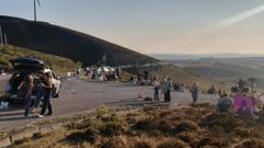Observaci�n del eclipse en el alto de A Curuxeira (Muras), organizada por el Concello