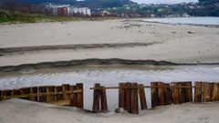 Parte de la empalizada del riachuelo, da�ada a ra�z de los temporales