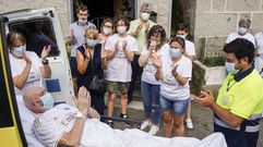 Manuel V�zquez fue el �ltimo paciente en abandonar la uci-covid del CHUO en la primera ola de la pandemia