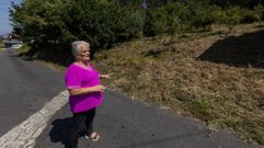 Leopoldina, como muchos vecinos de la Costa da Morte, tiene temor por la proximidad de vegetacin a su vivienda. As se lo ha trasladado al Concello