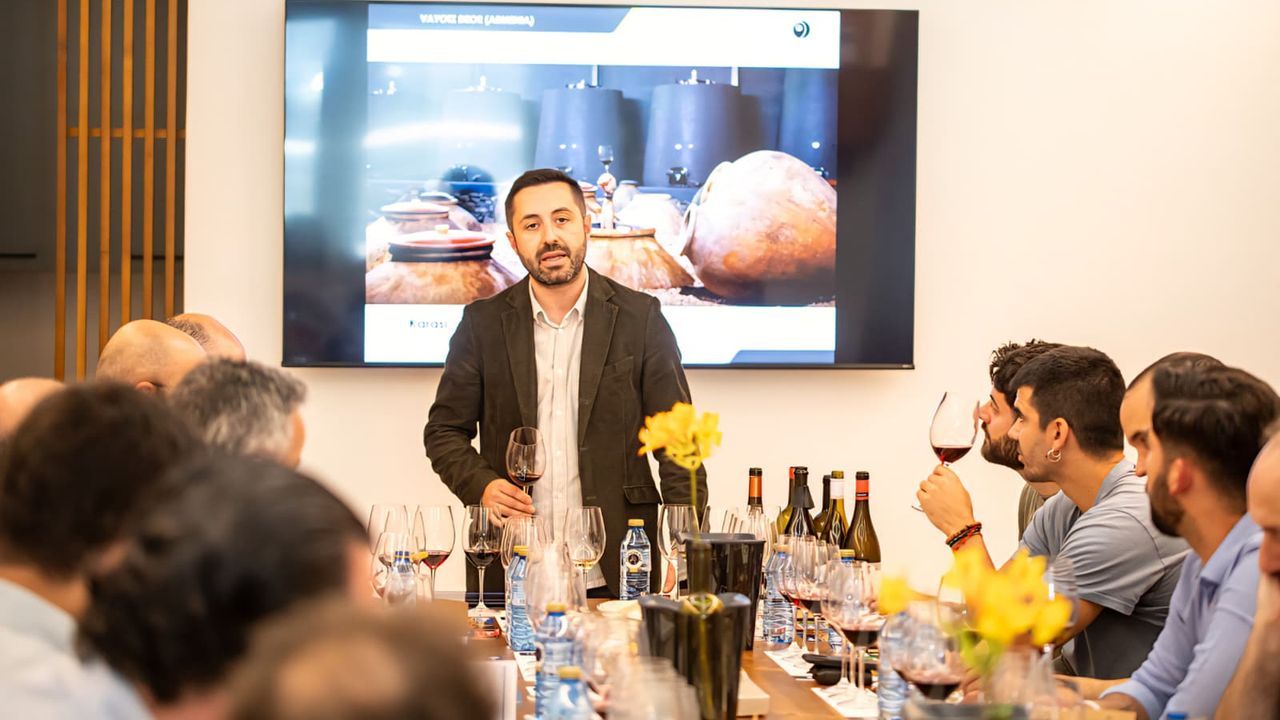 Cursos de prestigio mundial sobre vino llegan a Ferrol