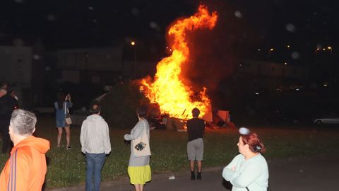 San Juan, hogueras en Rianxo