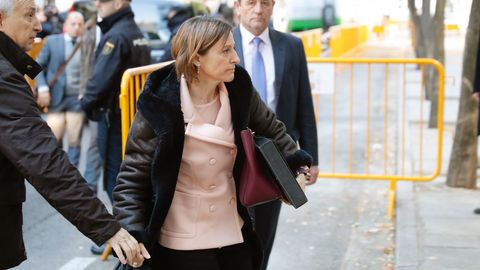 Carme Forcadell, a su llegada al Tribunal Supremo esta ma�ana