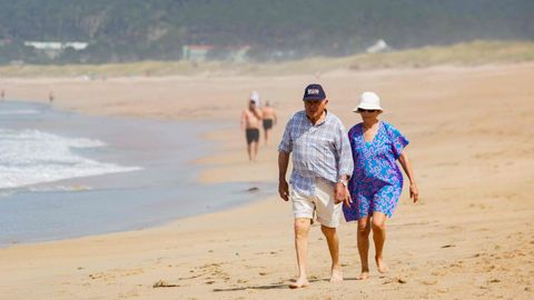 Día de buen tiempo, sol y playa en A Lanzada
