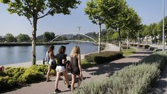 El paseo fluvial, uno de los espacios ganados al fe�smo