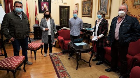 El alcalde recibi a representantes de la Agrupacin Mio.