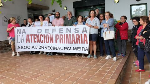 Trabajadores del centro de salud de Palmeira y pacientes del consultorio participaron en la concentracin