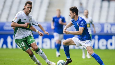 Dani Calvo y Borja Snchez, durante el Oviedo-Elche de la 19/20