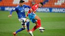 Grippo, ante Chris Ramos, durante el Lugo-Real Oviedo