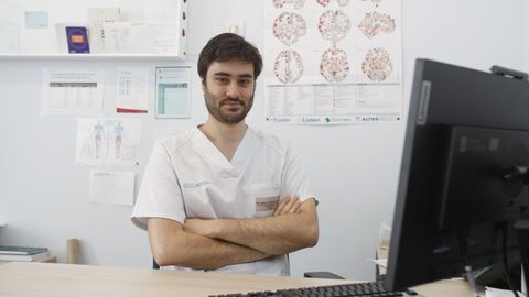 El doctor Jess Garca de Sotoexplica que los nuevos tratamientos actan sobre las protenas caractersticas del alzhimer y se ralentiza laprogresin de la enfermedad.