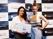 Lorena Mart�nez, a la izquierda, alumna de Goymar, con una de las creaciones que le valieron para ganar el premio Talento 2015 que el a�o pasado conquist� Lorena de Dios. Javier Quintela present� su primera colecci�n �demi couture�, con Susana R�os y Tomas Buchter. 