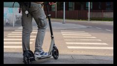 Imagen de archivo de un patinete elctrico.