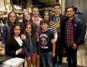 Fueron muchos los amigos de la familia y empresarios que se sumaron a la fiesta de inauguraci�n para brindar por un exitoso futuro.