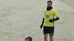 Sergi G�mez ejercit�ndose en A Madroa