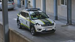 Imagen de archivo de un veh�culo de la Guardia Civil en el edificio judicial de A Parda