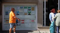 En las inmobiliarias de la comarca escasean los anuncios de pisos en alquiler.