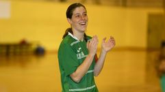 Erika Gonz�lez juega en el Valdetires
