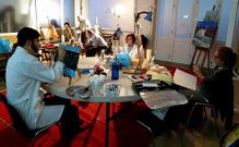 Cayetano Lled� supervisa el trabajo de sus alumnos en las instalaciones del club vigu�s.